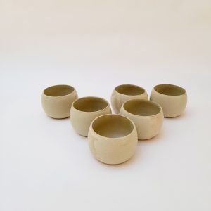 Juego de 6 vasos blancos